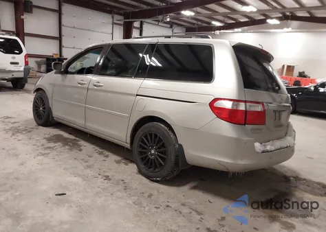 2006 Honda Odyssey Touring z USA, uszkodzony, nr VIN 5FNRL38896B093945